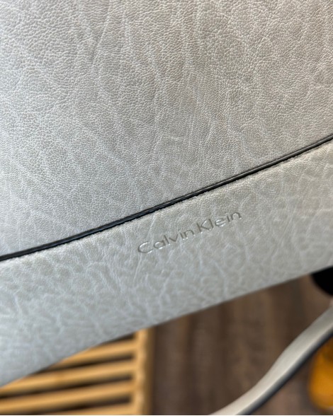 Kabelka dámská Calvin Klein Sonoma s pouzdrem šedá
